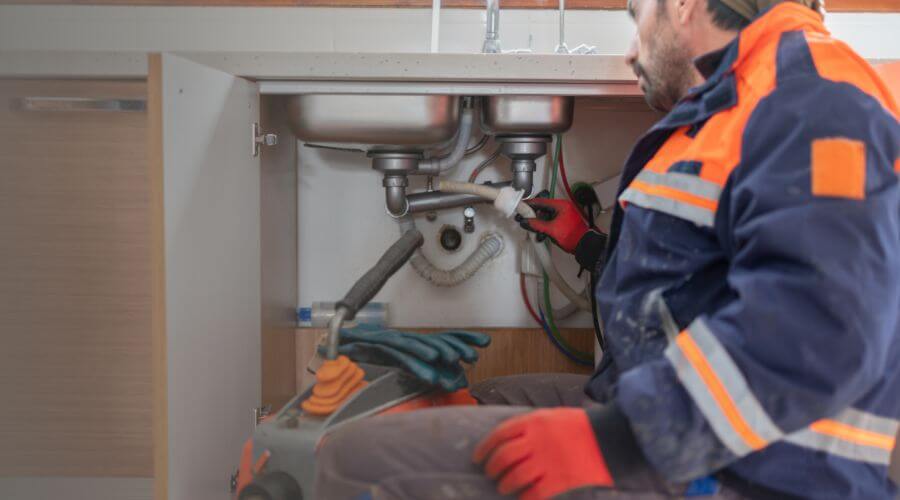 Expert burst pipe repair services in Bushnell, FL